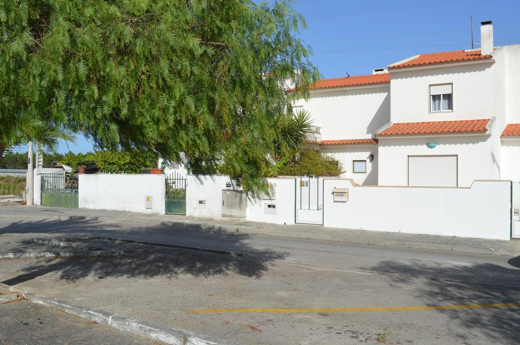 Ricardo Holidays At Nazare Hotel Exterior photo